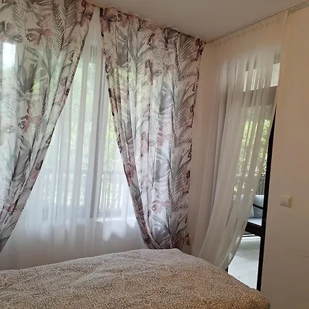 Апартамент Paradise 105 *