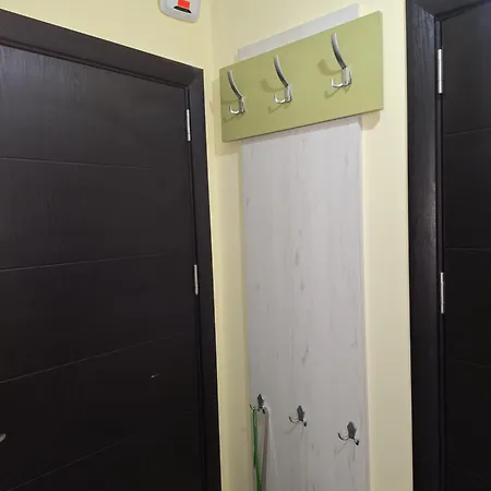 Paradise 105 アパート *